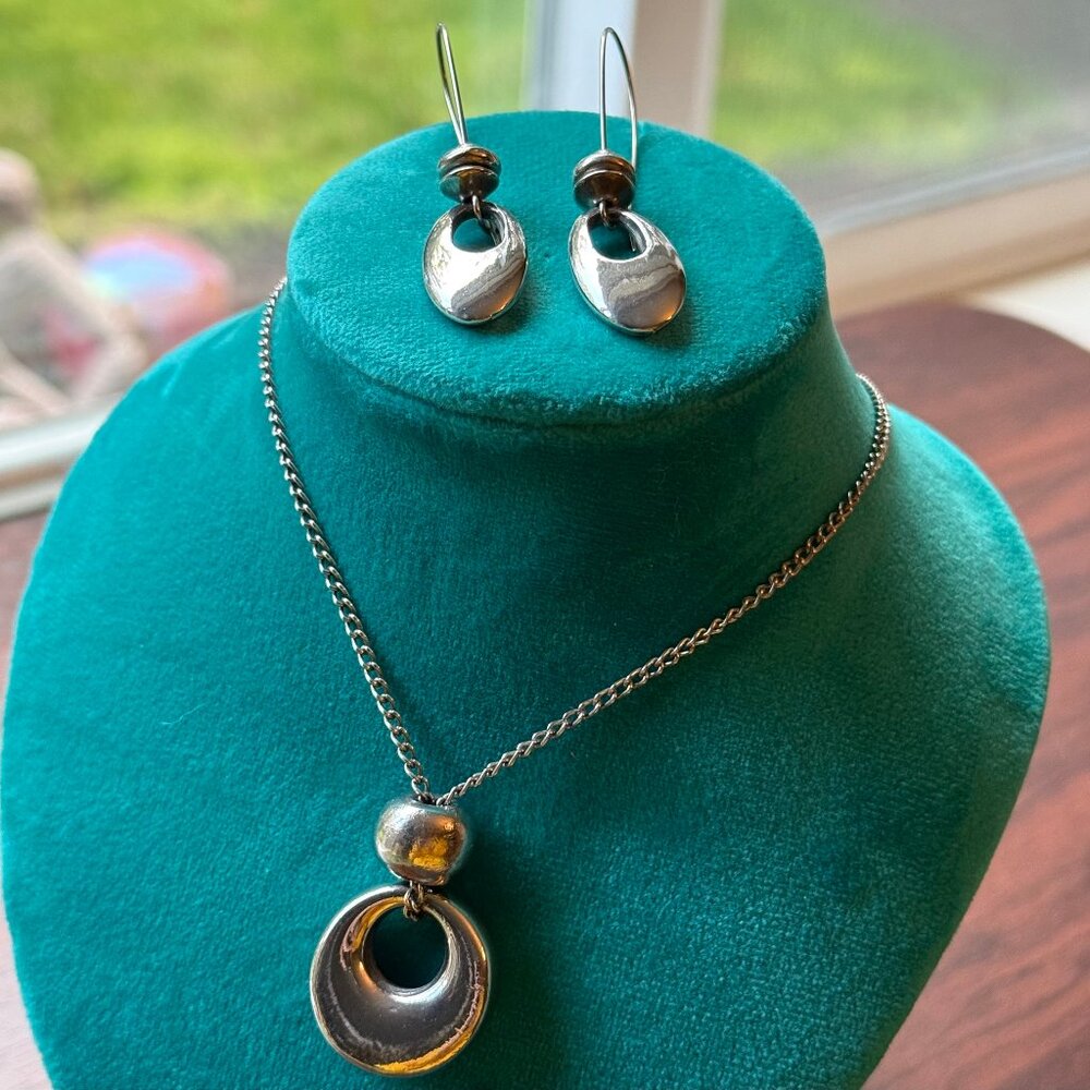 Vintage Late 90s Silver Tone Modernist Necklace and Earrings Set